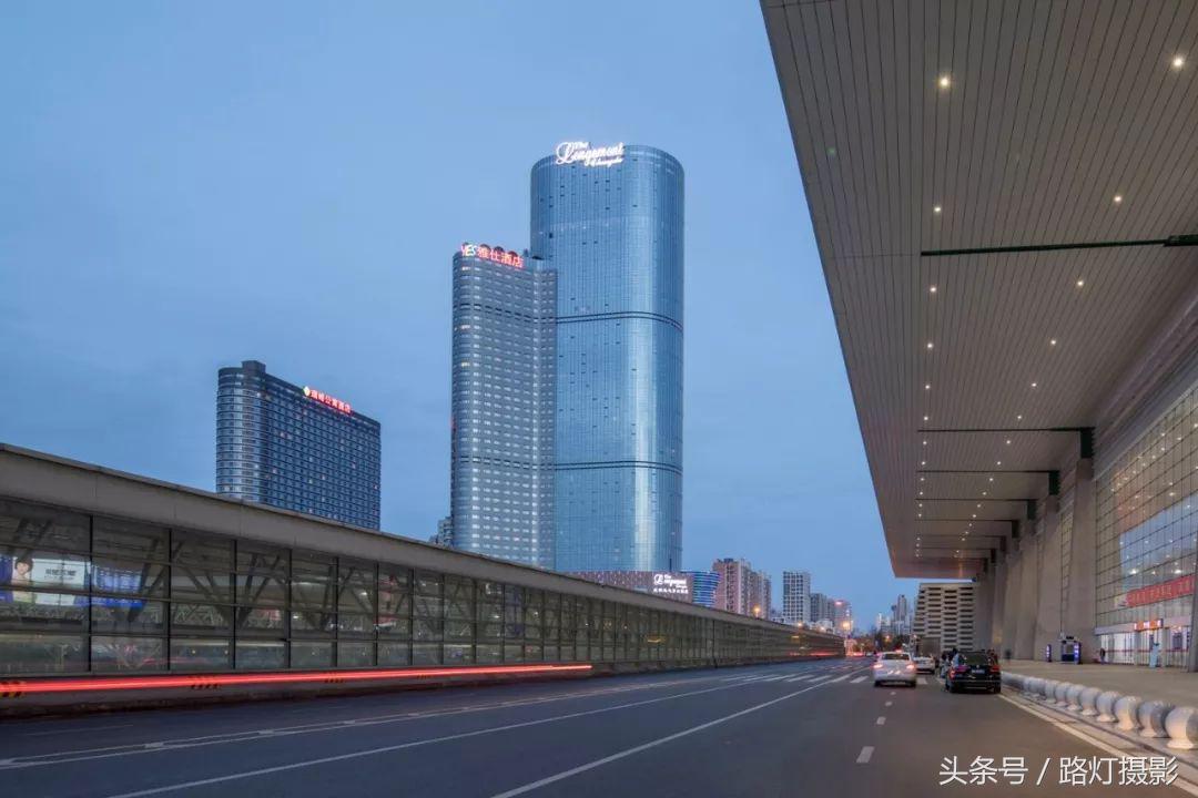 大堂直通高铁站，去成都住这家网红酒店吃喝住行玩到爽！