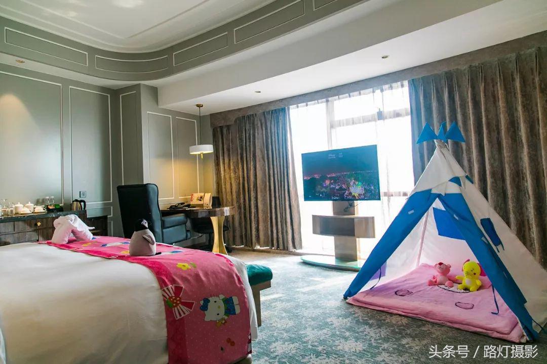 大堂直通高铁站，去成都住这家网红酒店吃喝住行玩到爽！