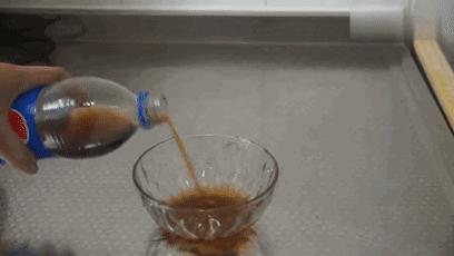 冰箱里面发霉了用什么方法洗干净,冰箱里胶条发霉怎么清洁