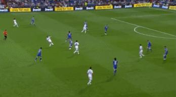 卡洛斯的惊世任意球动态,足坛逆天过人动作