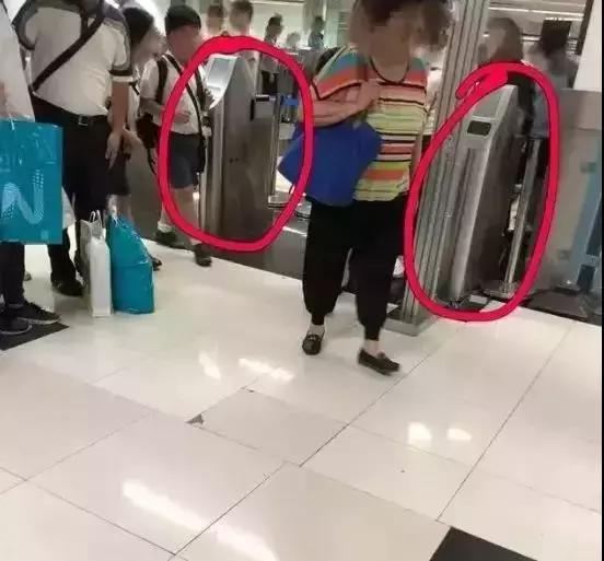 中山人!要跟香港代购说再见了,中国海关宣布……