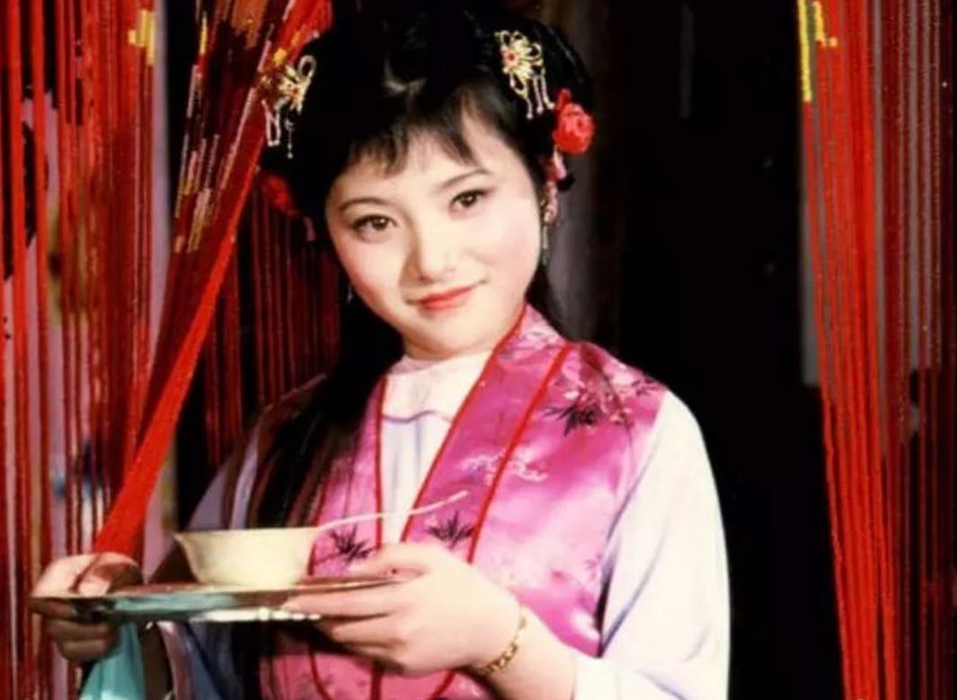 林黛玉的丫鬟雪雁的真名,主角是林黛玉丫鬟雪雁的小说