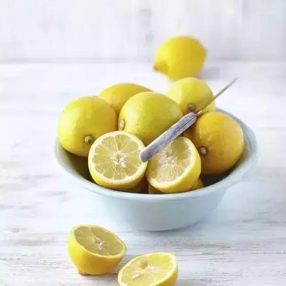 床单发黄了怎么办有什么妙招,床单发黄怎么处理最有效