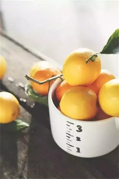 床单发黄了怎么办有什么妙招,床单发黄怎么处理最有效