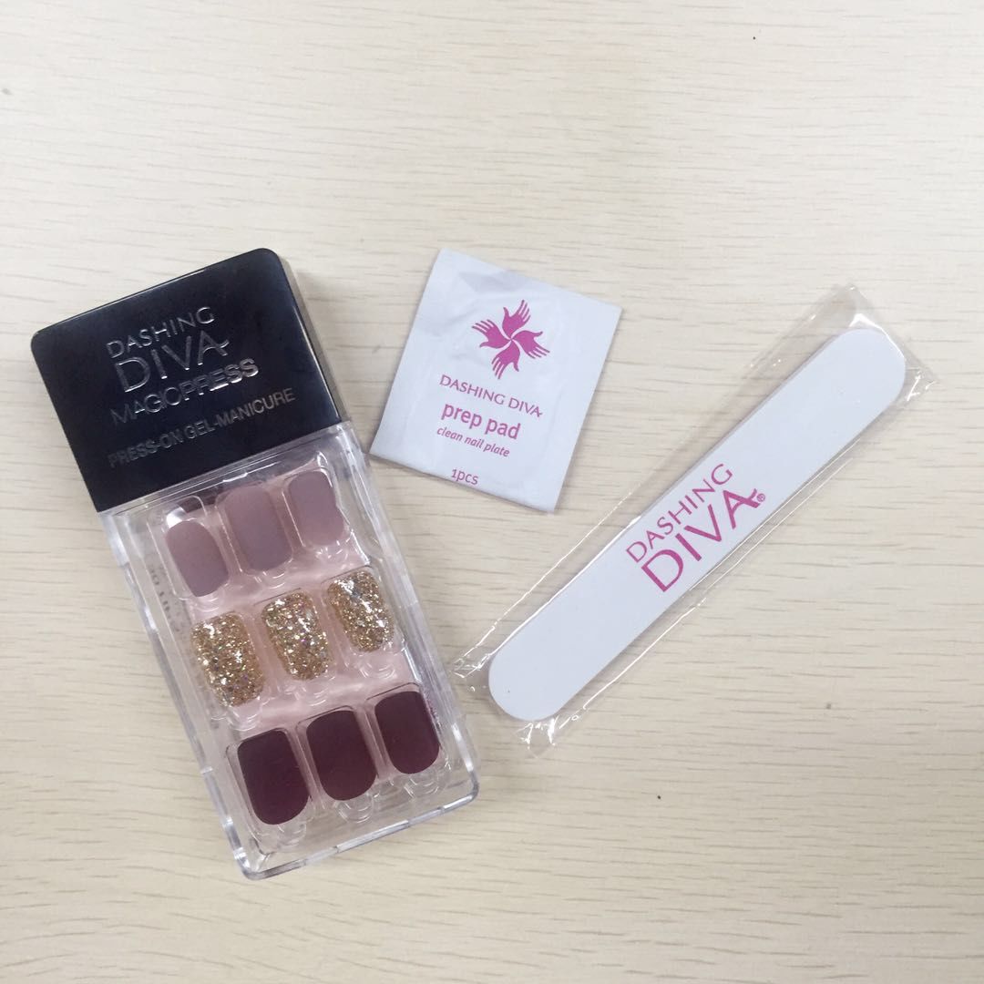 教你在家5分钟轻松美甲,真人模拟美甲