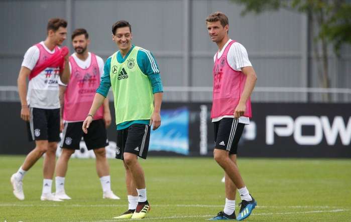 厄齐尔为什么退出德国队,厄齐尔德国队有多强大