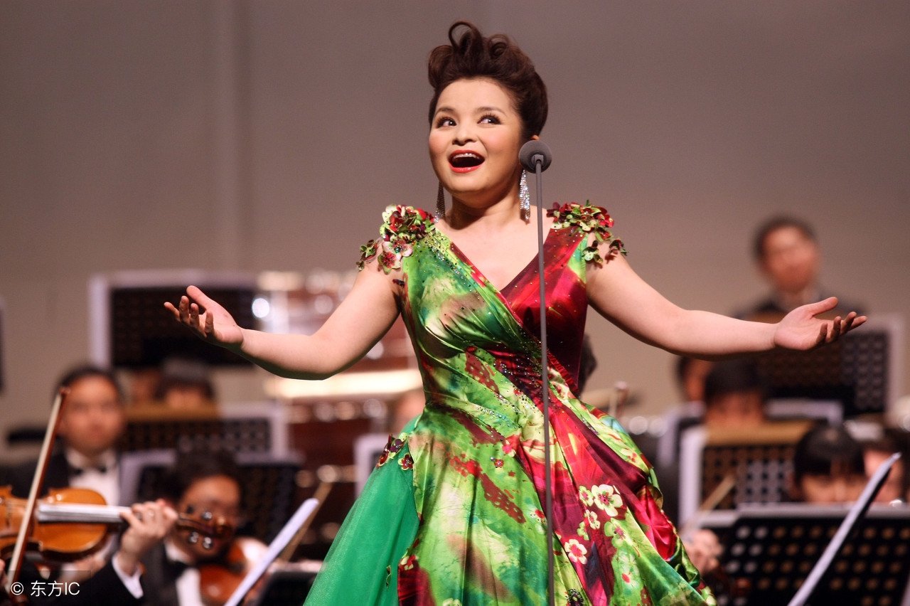 唱歌压喉导致喉音重,唱歌压喉挤喉解决办法