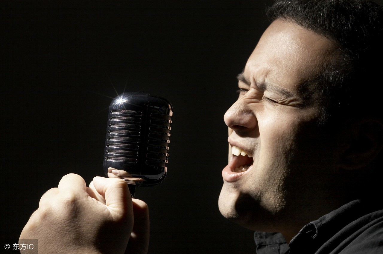唱歌压喉导致喉音重,唱歌压喉挤喉解决办法