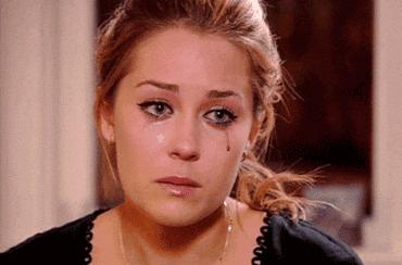 模特在t台上摔跤对她有什么影响,模特t台秀摔倒