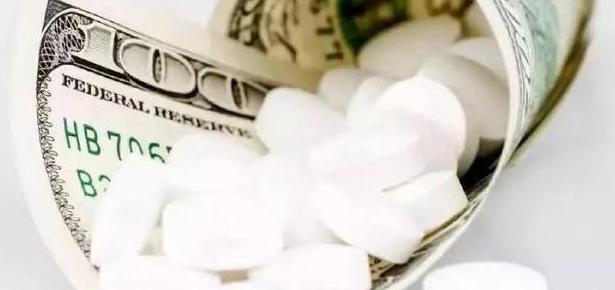 《我不是药神》这部电影，真的“狠”扎心！