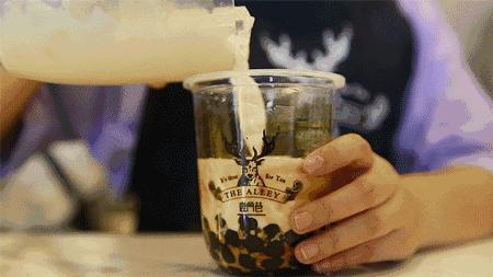 鹿角巷送礼物,鹿角巷送奶茶