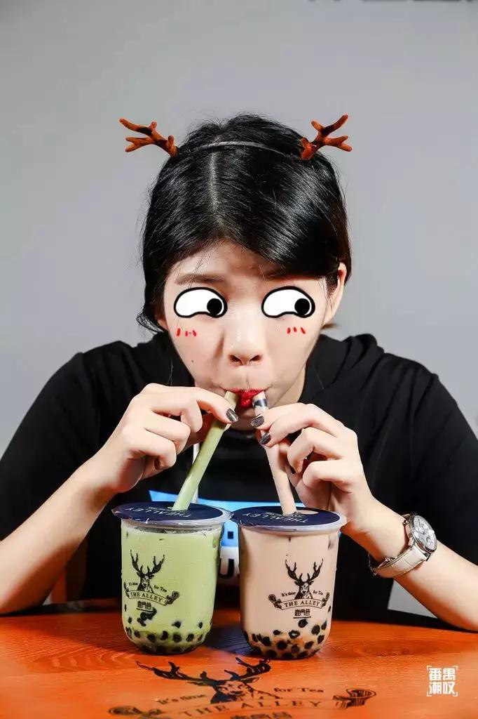 鹿角巷送礼物,鹿角巷送奶茶