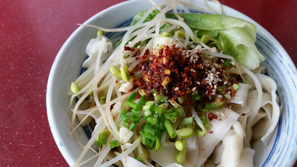 油泼面怎么做才好吃呢,油泼面怎么做好吃又简单视频