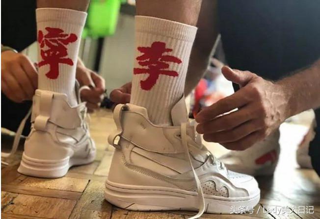 哪有念念不忘的时尚风潮，只有永不过时的时尚运动装