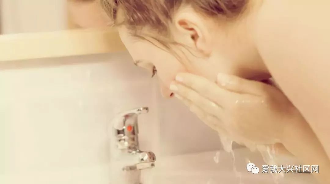 用什么小妙招护肤不要化妆品,用不对的方式来祛皱纹后果