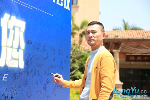 「龙巅鱼邻人物访谈」“真性情”张国刚