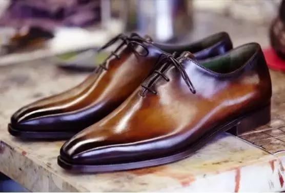 皮革染色后如何固色,皮革染色用什么擦掉