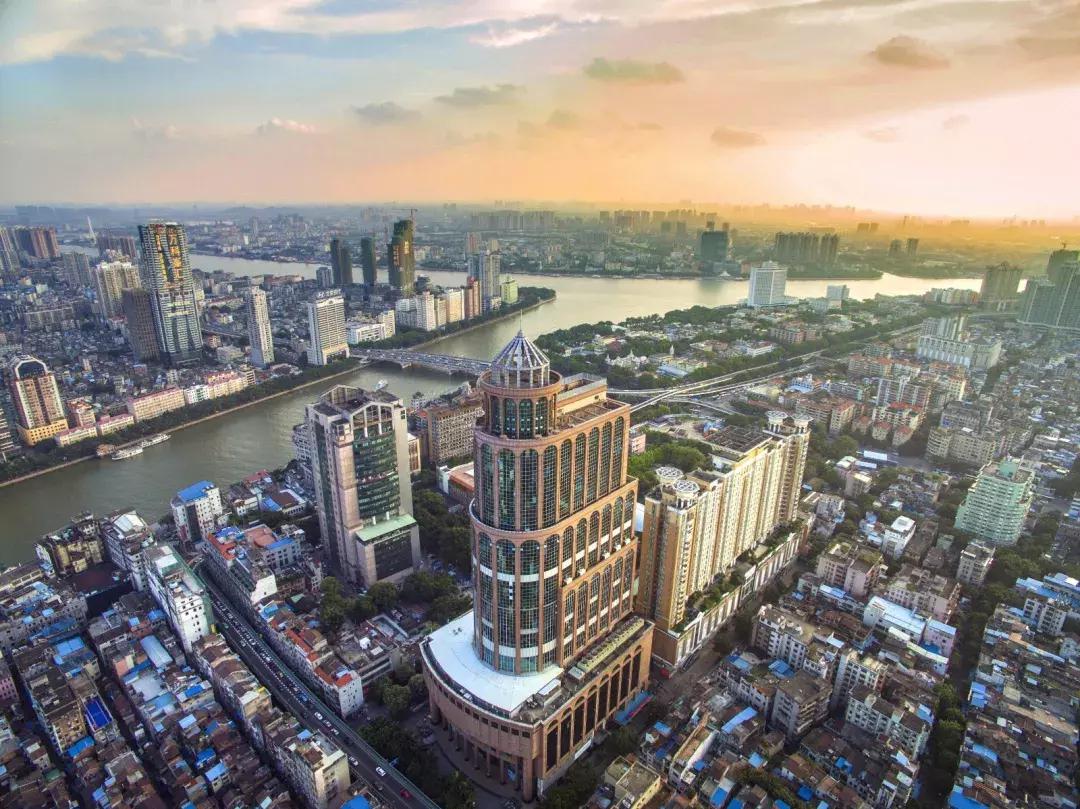 如果有人问你，潮牌是什么？你就把这篇文章转给他