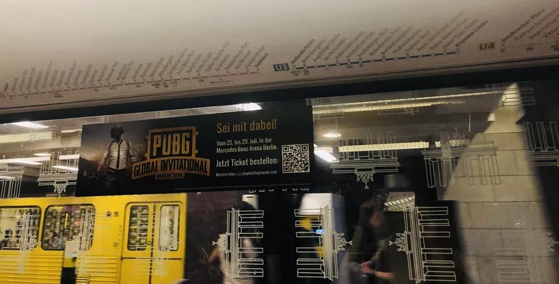 绝地求生唯一K神街头化身按摩师为4AM韦神按摩，小狮子：办卡不？