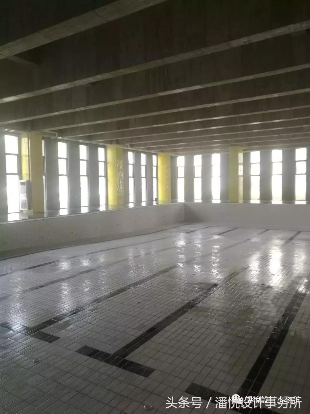 工业风健身房装修效果图,健身房吊顶工业风