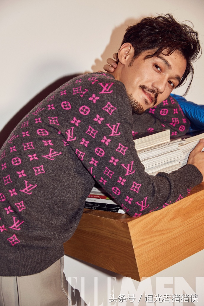 白宇《ELLEMEN睿士》八月刊：痞帅大叔时尚又有趣