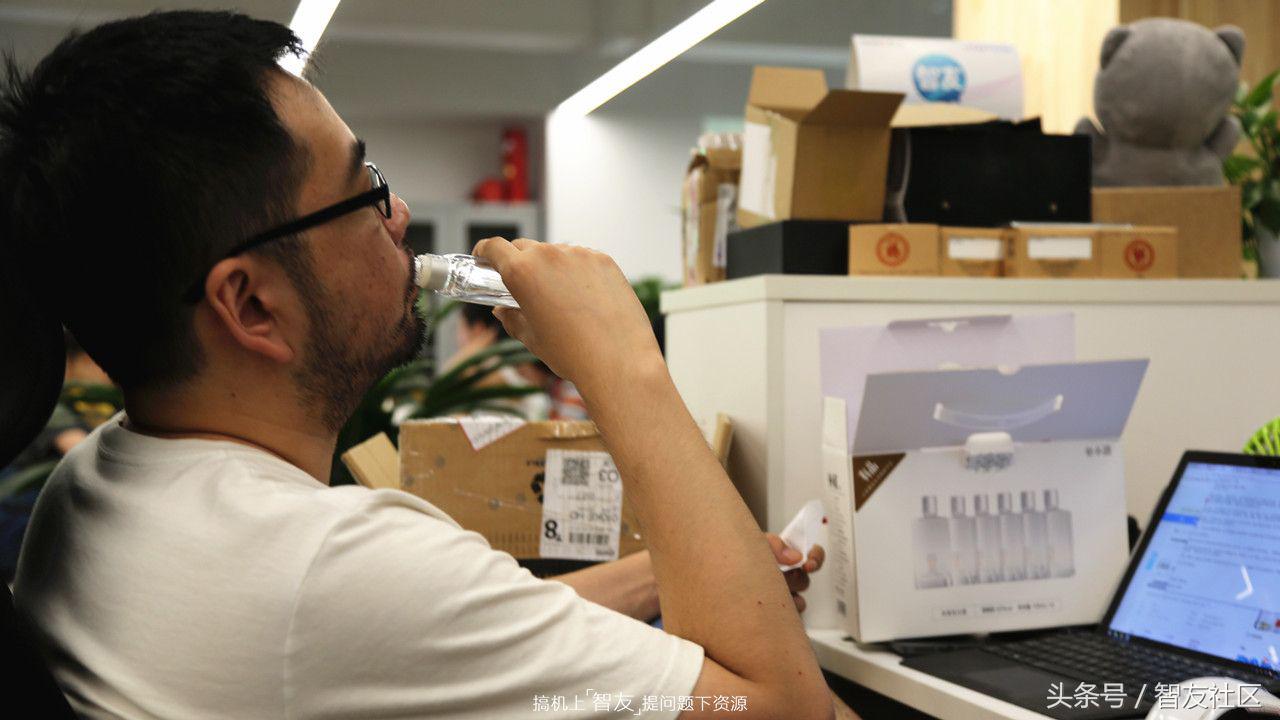 智友老司机今日酒驾！谷小酒浓香型试饮体验结尾有彩蛋