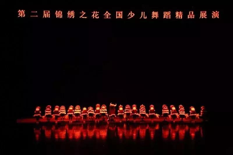 今天，请把朋友圈留给咱黄埔青少年！为你们打Call日夜不分~