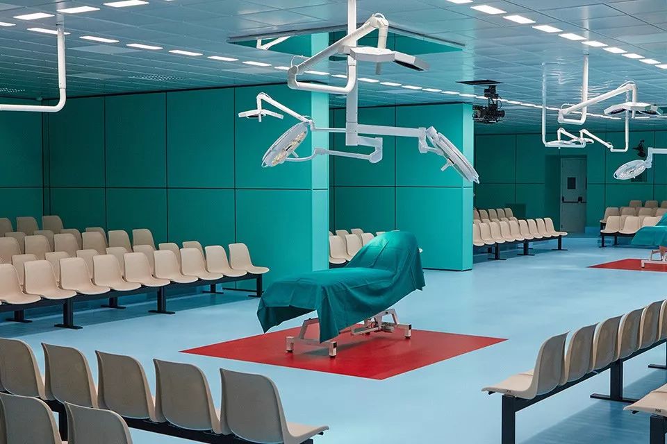 千禧粉紫色,带领大家预测一波2022年的流行色