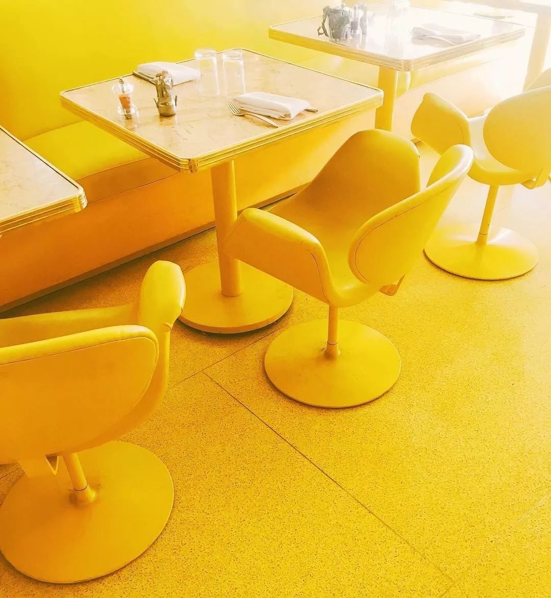 千禧粉紫色,带领大家预测一波2022年的流行色