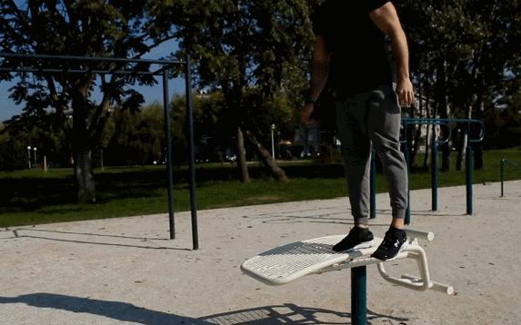 深蹲核心激活训练方法,健身房促睾的健身动作