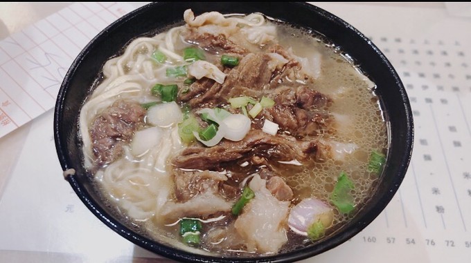 购物天堂里的市井味道：是古惑仔的码头，也是陈奕迅的“香港胃”