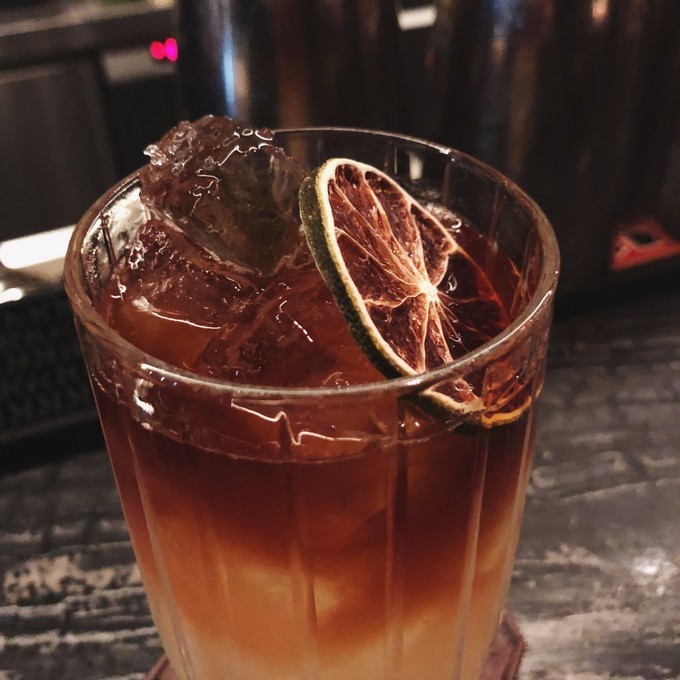 购物天堂里的市井味道：是古惑仔的码头，也是陈奕迅的“香港胃”