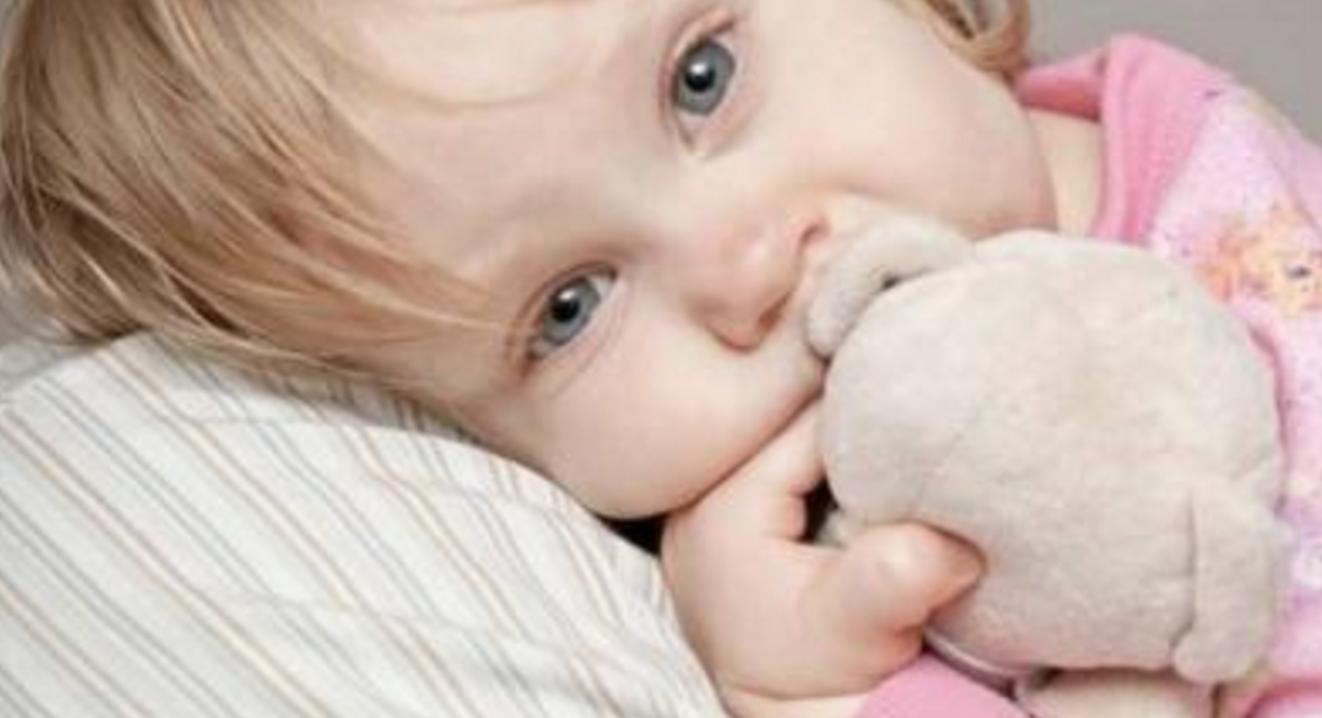 宝妈带娃昏厥,宝妈带孩子晕倒视频