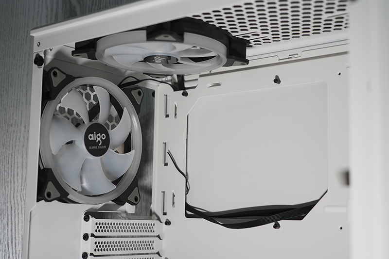 aigo爱国者月光宝盒t20炫光版,爱国者月光宝盒t20机箱前盖怎么拆