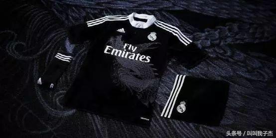 不流行穿耐克穿什么品牌,aj黑红禁穿是篮球鞋吗