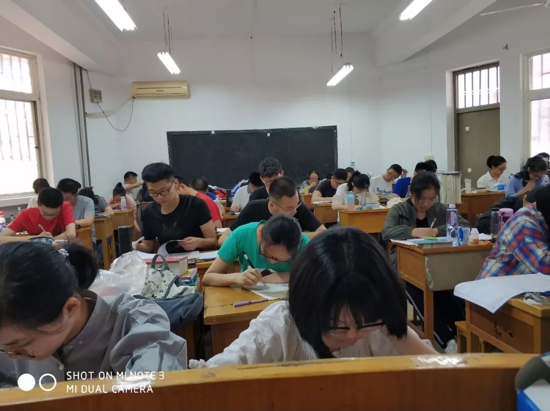 濮阳最牛中学,濮阳一中清华北大喜报