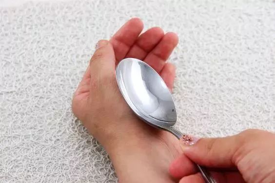 蚊子咬了涂什么药膏止痒,蚊子咬了什么药膏止痒效果好