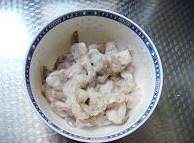 清炒虾仁的做法清淡可口,清炒虾仁这样做滑嫩鲜香掌握技巧