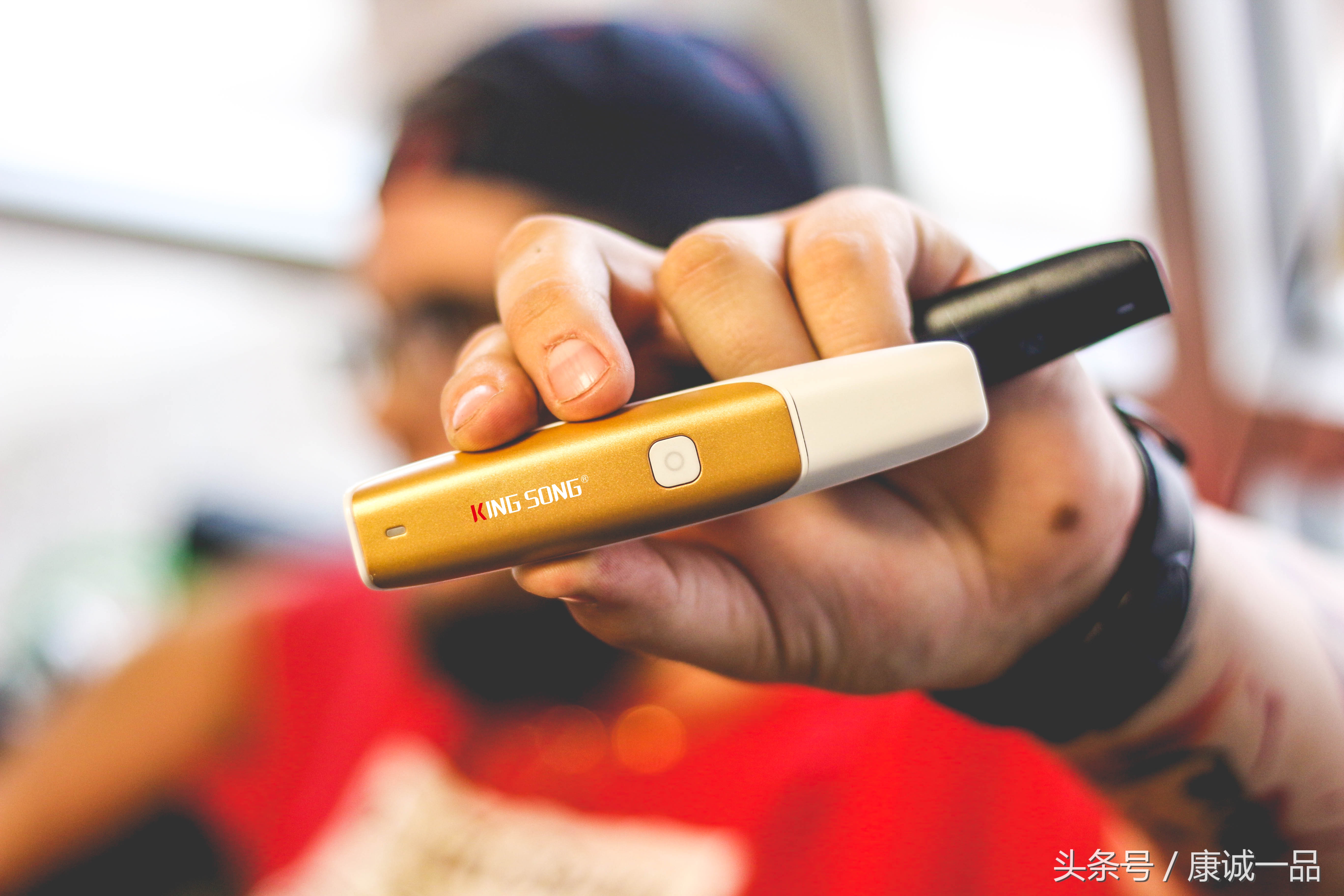 一个普通烟民与*子烟电**故事的启发