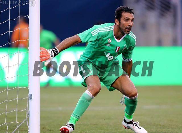 布冯最佳球员视频,最佳门将布冯卡西