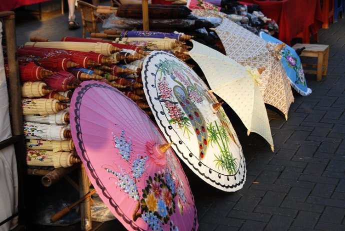 亲历泰国清迈夜市,泰国清迈十大夜市排名