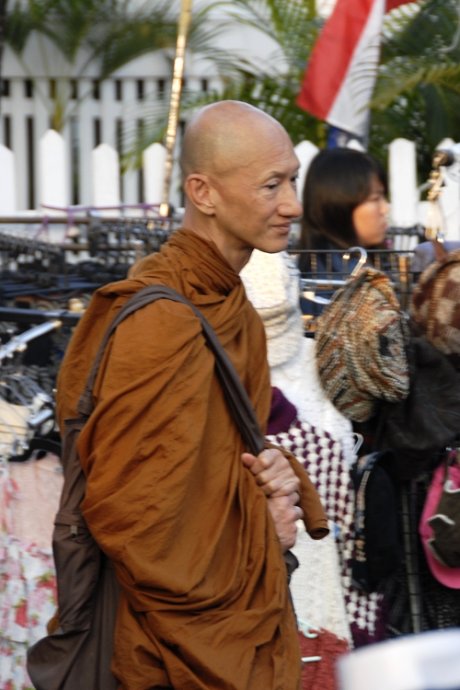 亲历泰国清迈夜市,泰国清迈十大夜市排名