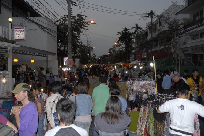 亲历泰国清迈夜市,泰国清迈十大夜市排名