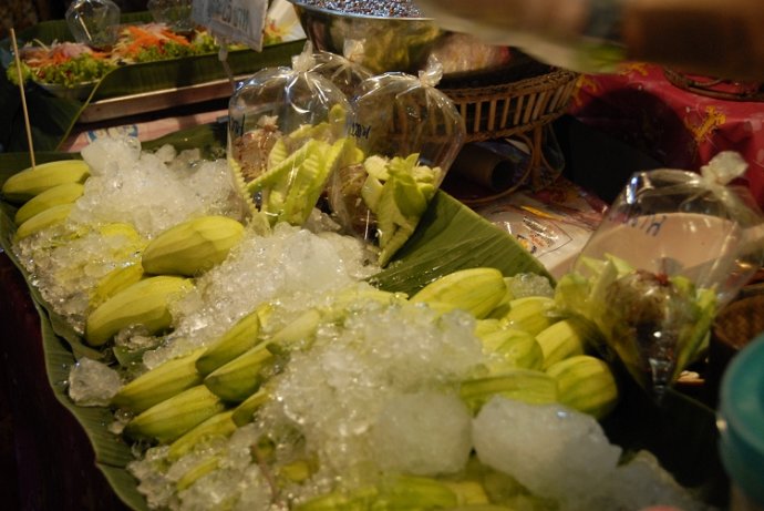 亲历泰国清迈夜市,泰国清迈十大夜市排名