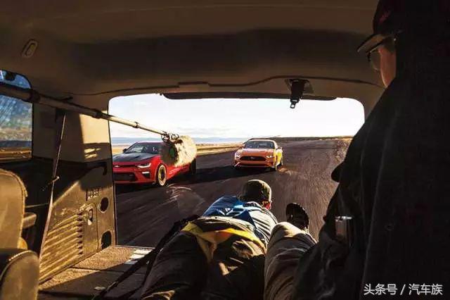 福特野马和雪佛兰科迈罗对比空间,福特野马对比雪佛兰科迈罗