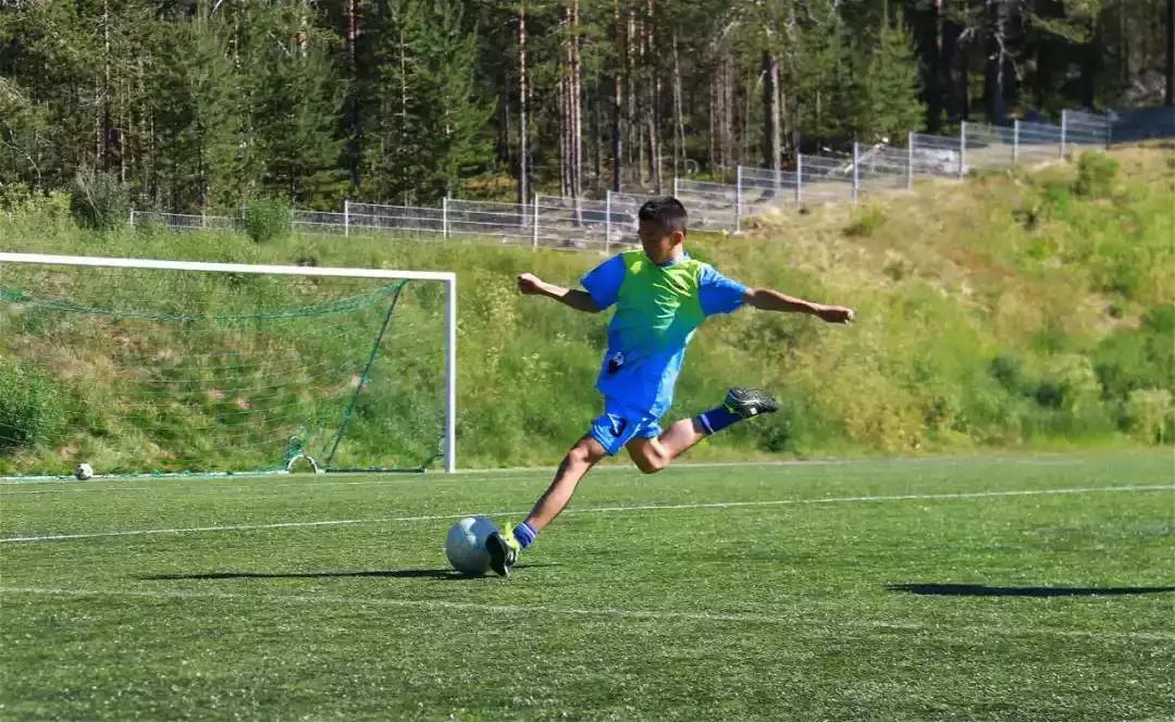 古堰足球促中芬友谊长存