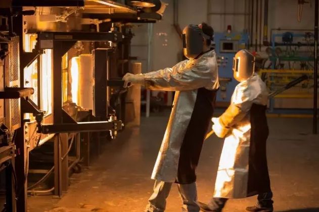 什么样的钢化膜摔不碎屏幕,全面屏手机有没有摔不坏钢化膜