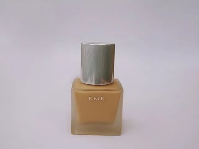 选粉底啦8款爆火持妆粉底测评,粉底推荐遮斑前十名红榜