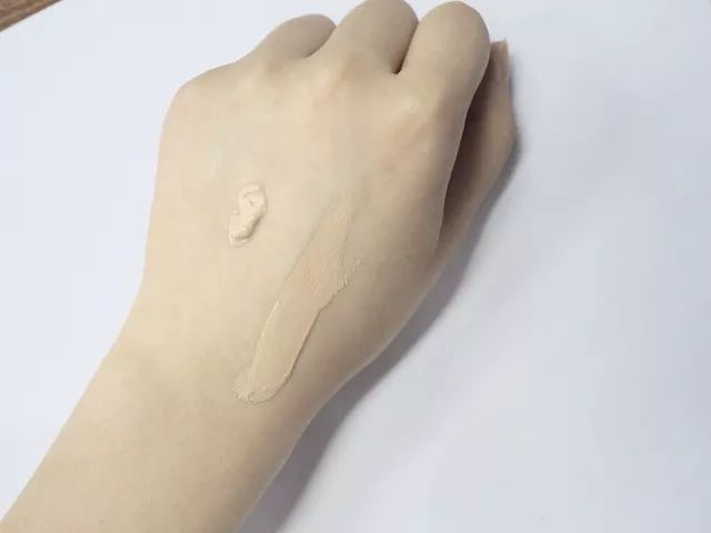 选粉底啦8款爆火持妆粉底测评,粉底推荐遮斑前十名红榜