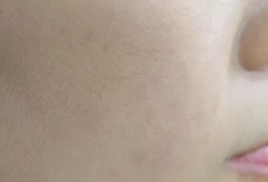 选粉底啦8款爆火持妆粉底测评,粉底推荐遮斑前十名红榜